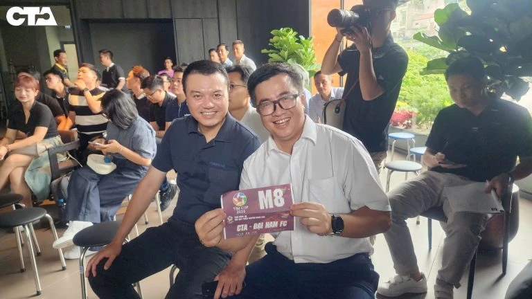 Ông Ngô Minh Tuấn - Tổng Giám Đốc CTA Việt Nam (bên phải)