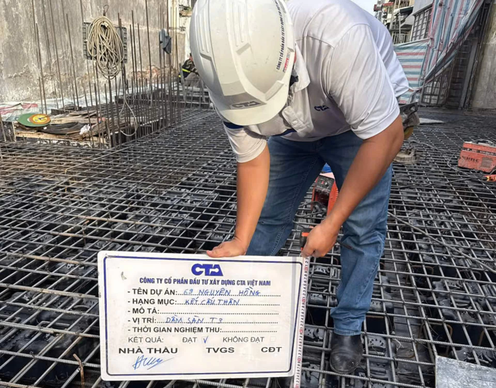 Nhà Phố Nguyên Hồng