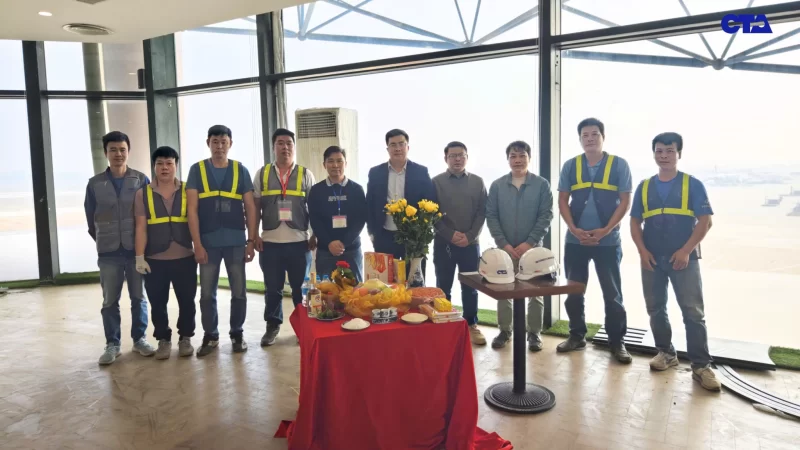 Hình ảnh được ghi lại tại buổi Lễ khởi công tại Nhà Ga T1, bao gồm BLĐ & Ban dự án CTA Việt Nam